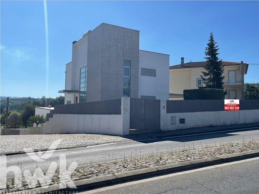 Casa de lujo en Oliveira do Hospital, Coimbra