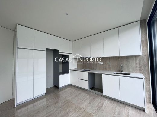 Apartment / Etagenwohnung in Gondomar, Distrito do Porto