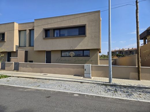 منزل ﻓﻲ فيلا نوا دغايا
, Vila Nova de Gaia