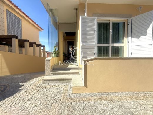 Casa di lusso a Vila Nova de Gaia, Oporto