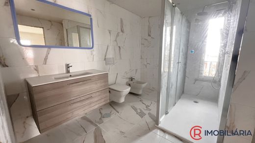 Apartment / Etagenwohnung in Barreiro, Distrito de Setúbal