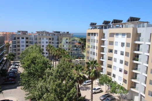 Apartment / Etagenwohnung in Cascais, Lissabon