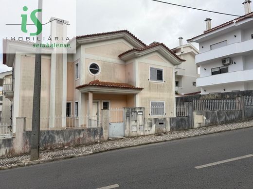 Casa di lusso a Almada, Distrito de Setúbal