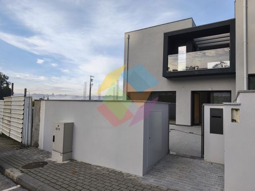 Luxury home in Santa Maria da Feira, Aveiro