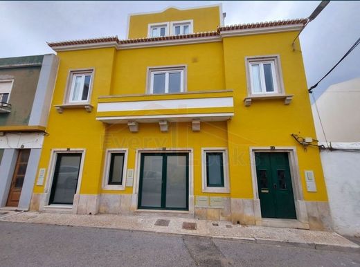 Kamienica w Peniche, Distrito de Leiria