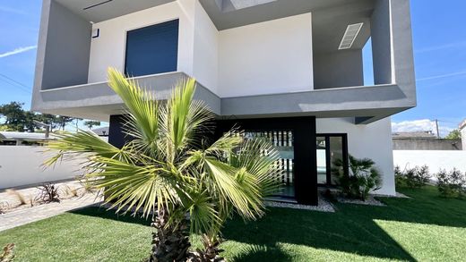 Luxury home in Almada, Distrito de Setúbal
