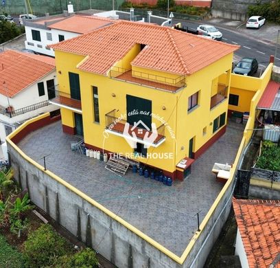 Maison de luxe à Machico, Madère