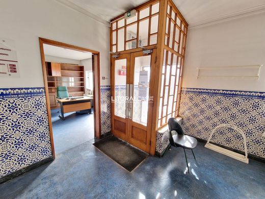 Κτίριο σε Albergaria-a-Velha, Albergaria-A-Velha