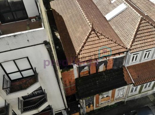 ‏בניין ב  פורטו, Porto