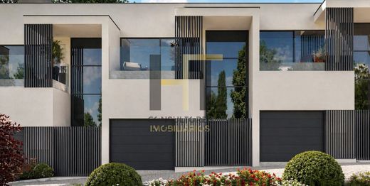 Luxury home in Maia, Distrito do Porto