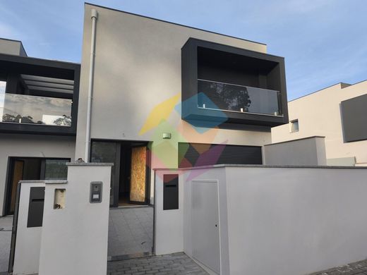 Casa de luxo - Santa Maria da Feira, Aveiro