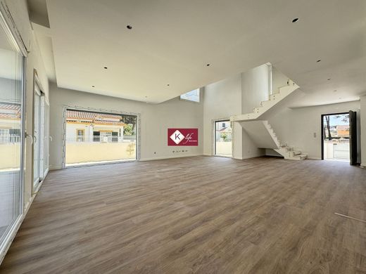 豪宅  Almada, Distrito de Setúbal