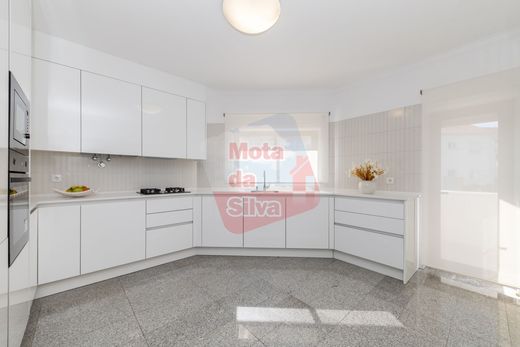 Piso / Apartamento en Almada, Setúbal
