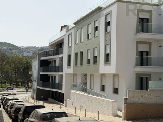 Apartment / Etagenwohnung in Torres Vedras, Lissabon