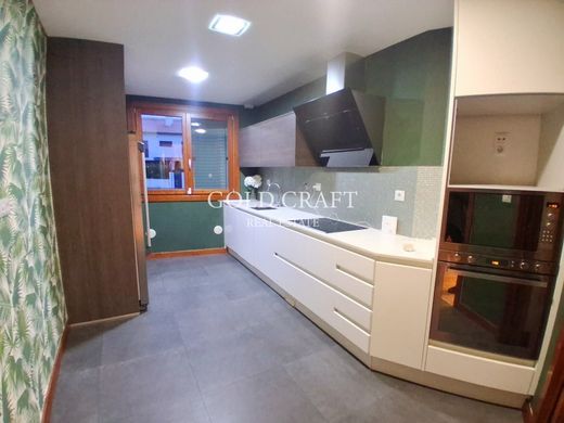 Apartment / Etagenwohnung in Amadora, Lissabon