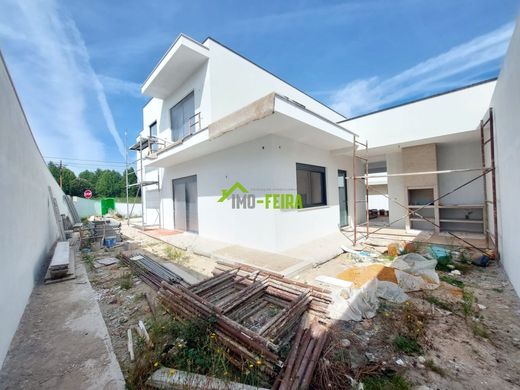 Luxury home in Santa Maria da Feira, Aveiro