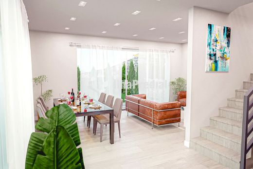 Luxury home in Santa Cruz, Madeira