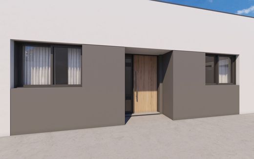 Элитный дом, Santa Maria da Feira, Distrito de Aveiro