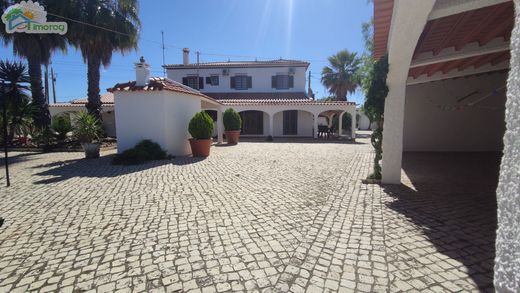 Edificio en Reguengos de Monsaraz, Évora