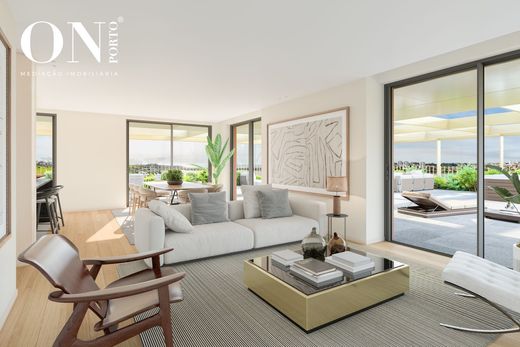 Apartment / Etagenwohnung in Vila Nova de Gaia, Distrito do Porto