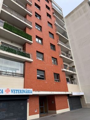 Apartment / Etagenwohnung in Odivelas, Lissabon