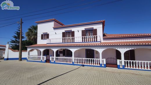 Residential complexes in Reguengos de Monsaraz, Distrito de Évora