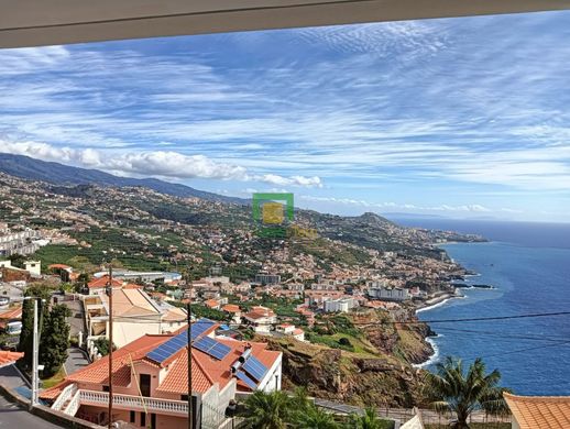 Appartamento a Câmara de Lobos, Madeira
