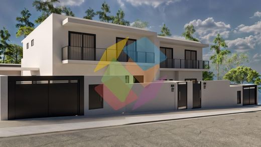 Luxury home in Santa Maria da Feira, Aveiro