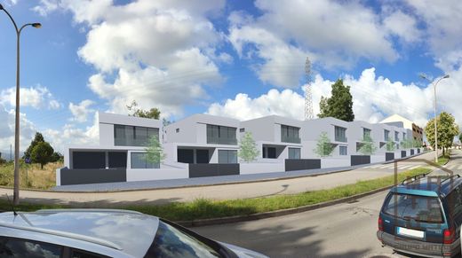 Casa di lusso a São João da Madeira, Distrito de Aveiro