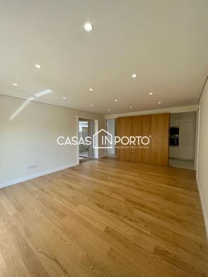 Apartment / Etagenwohnung in Porto, Distrito do Porto