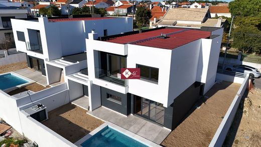 Casa di lusso a Almada, Distrito de Setúbal