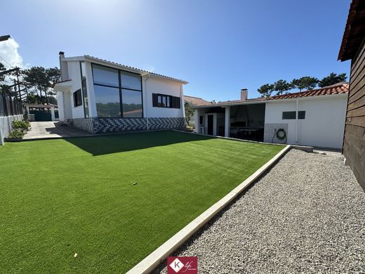 Casa de lujo en Almada, Setúbal