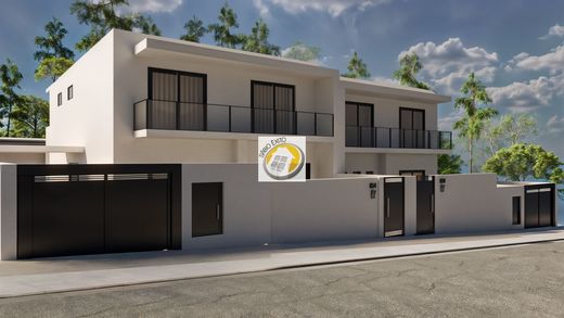 Luxury home in Santa Maria da Feira, Aveiro