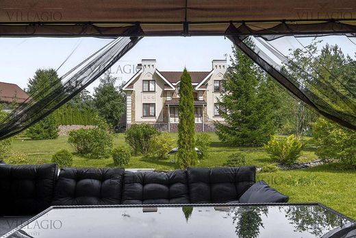 Luxury home in Piskovo, Moskovskaya