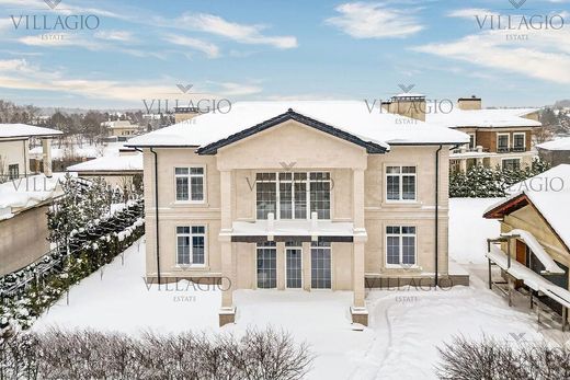 Luxury home in Obushkovo, Istrinskiy Rayon