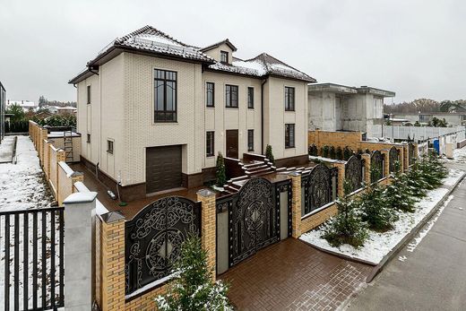 Luxe woning in Papushevo, Moscow Oblast