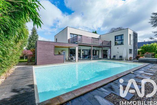 Villa in Saint-Cyr-sur-Loire, Indre and Loire