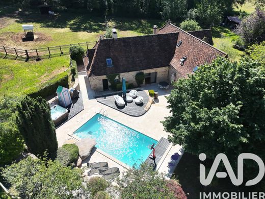 Villa in Le Bourg, Lot