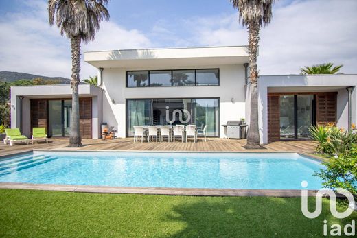 Villa en Le Plan-de-la-Tour, Var