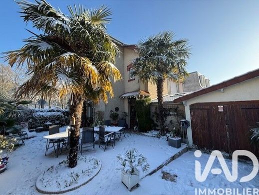 Villa a Garches, Hauts-de-Seine