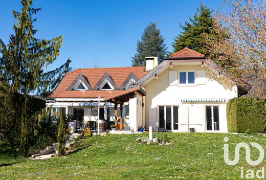 빌라 / Fillinges, Haute-Savoie