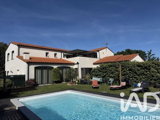 Villa in Sant Andreu de Sureda, Pyrénées-Orientales