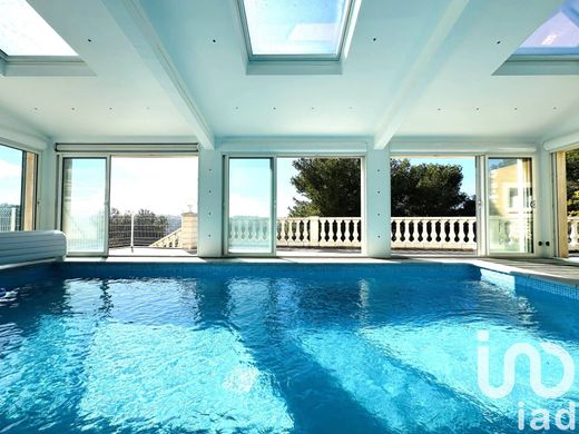 Villa in Ensuès-la-Redonne, Bouches-du-Rhône