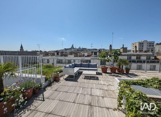 Apartment / Etagenwohnung in Montmartre, Abbesses, Grandes-Carrières, Paris
