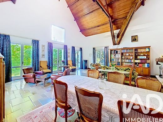 Villa in Mantes-la-Ville, Yvelines