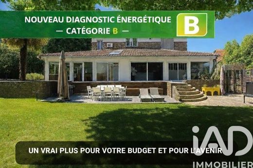 Villa in Le Raincy, Seine-Saint-Denis