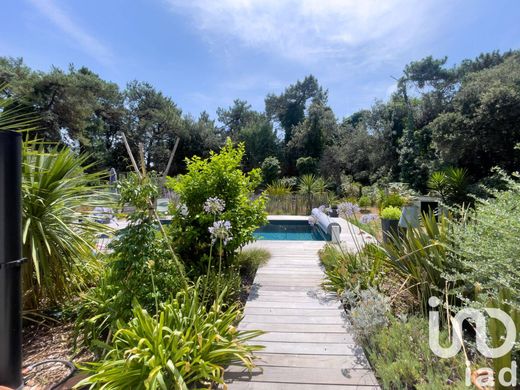 Villa in Rivedoux-Plage, Charente-Maritime