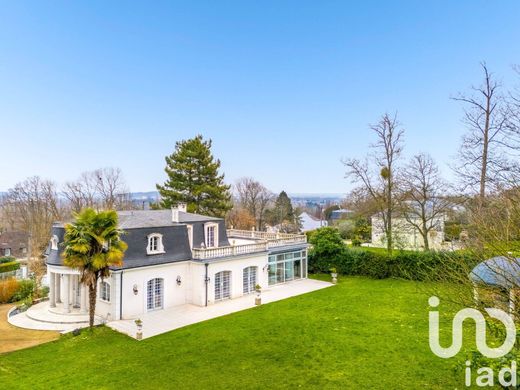 Villa a Noisy-le-Grand, Seine-Saint-Denis