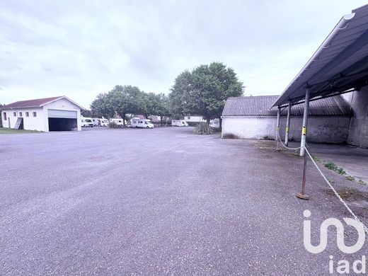 Land in Tarbes, Hautes-Pyrénées