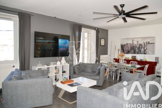 Appartement à Saint-Laurent-du-Var, Alpes-Maritimes